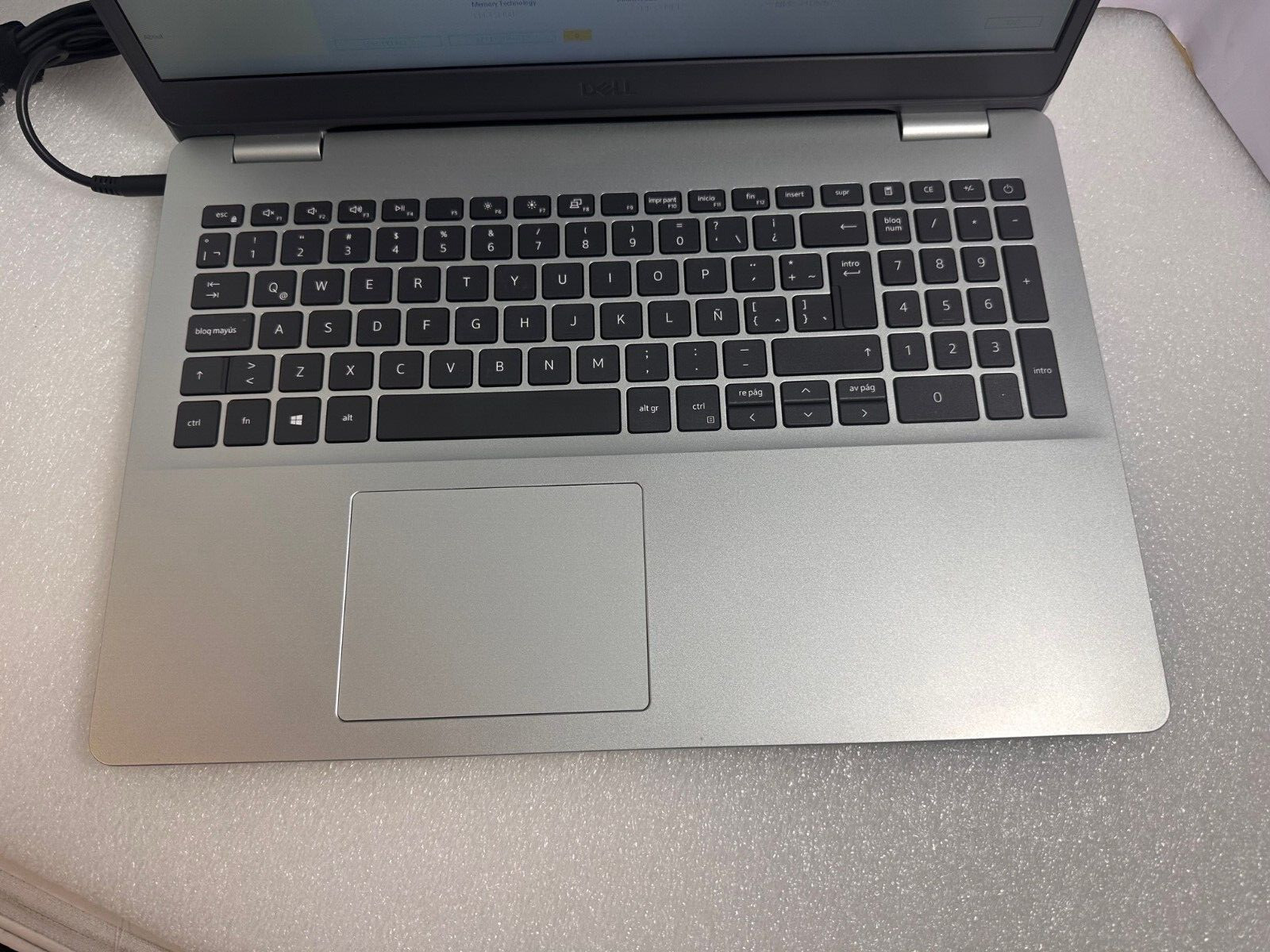 Dell Inspiron 3501 15.6″ i3-1115G4 256gbSSD 8GB