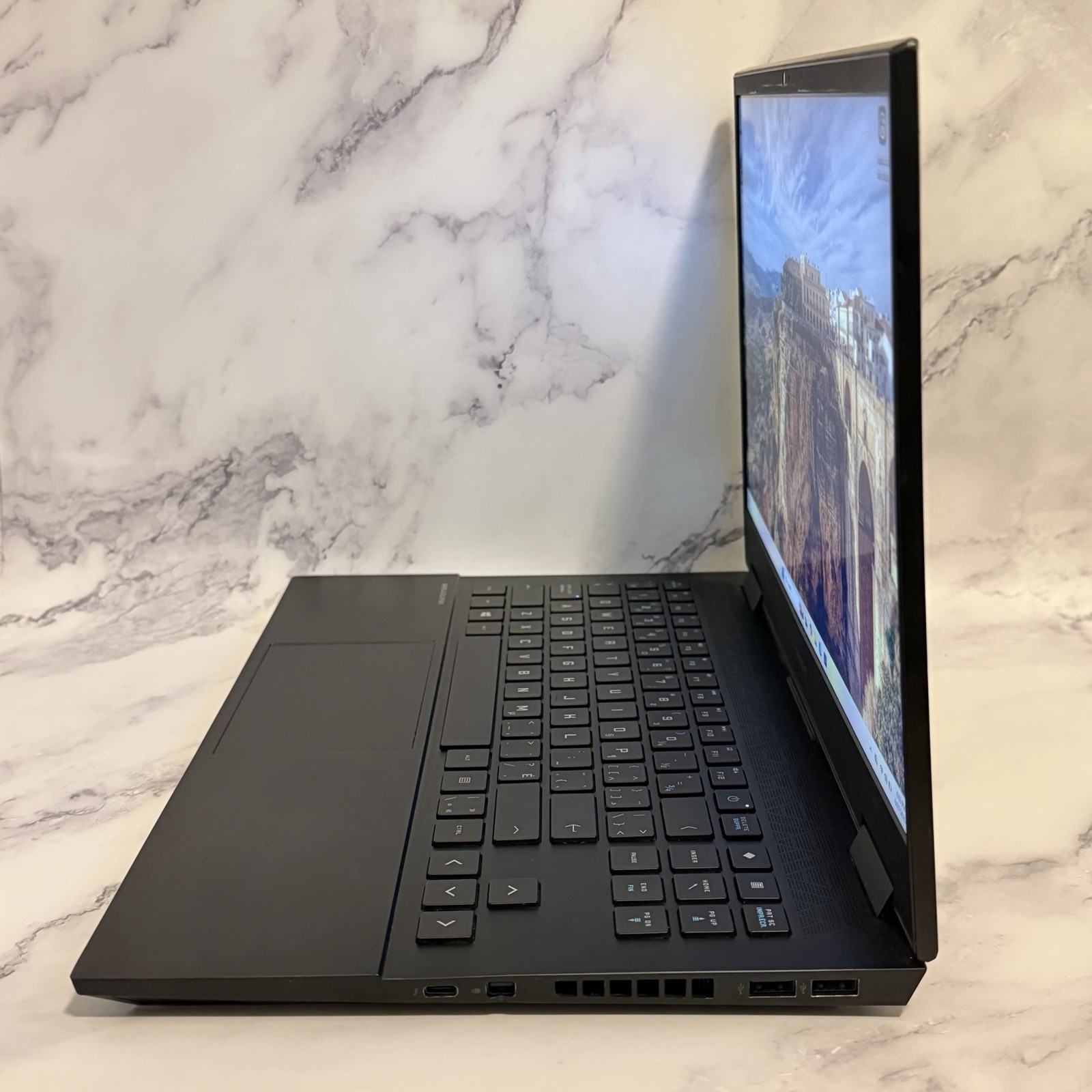 HP OMEN 15 Gaming Laptop i7-10750H RTX 2070 Max-Q 8GB 16GB RAM 1TB SSD Win 11