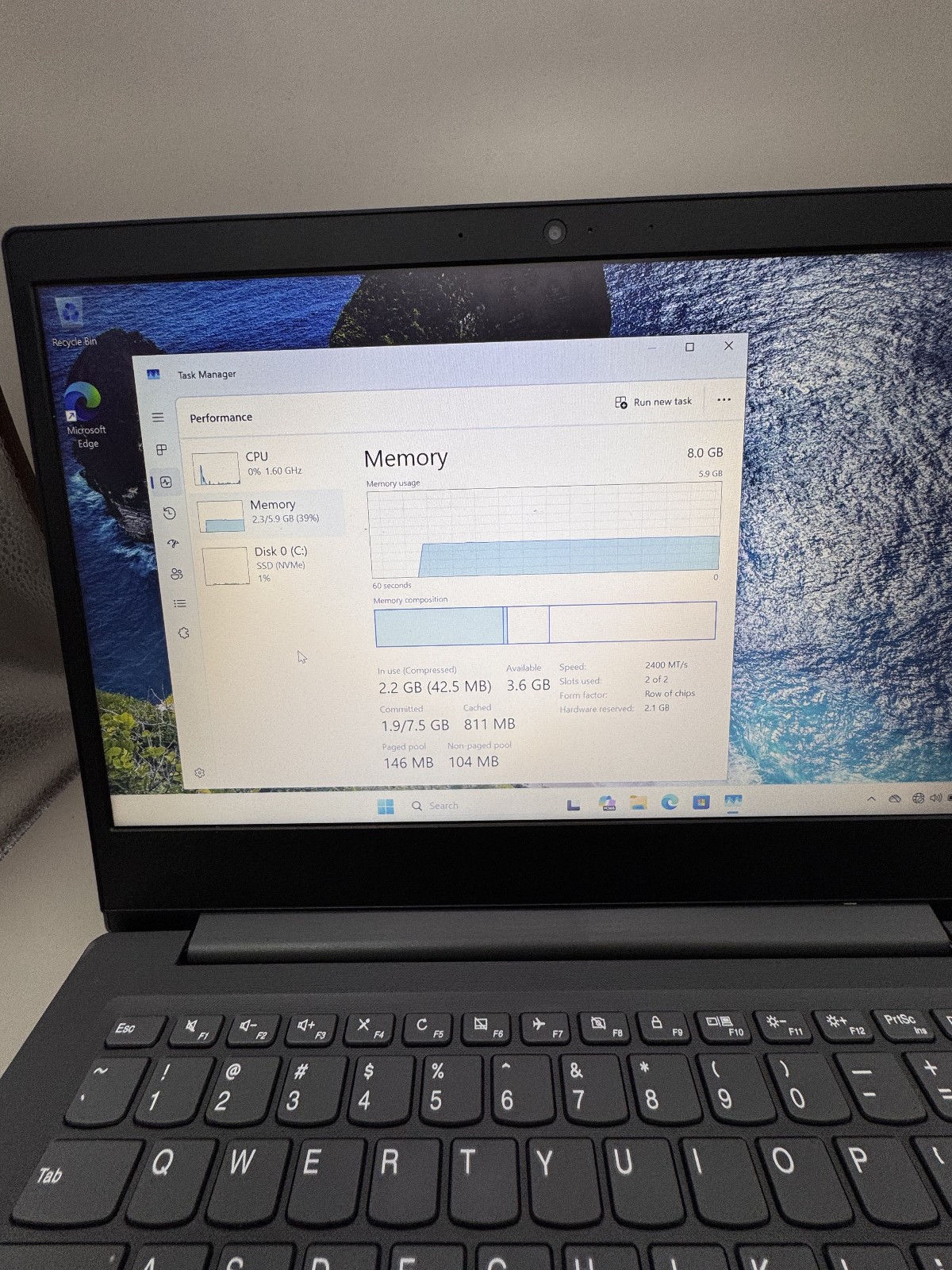Lenovo V14-ADA, AMD Athlon Gold 3150U, 6GB DDR4, 239 GB SSD, FEW KEYS DONT WORK