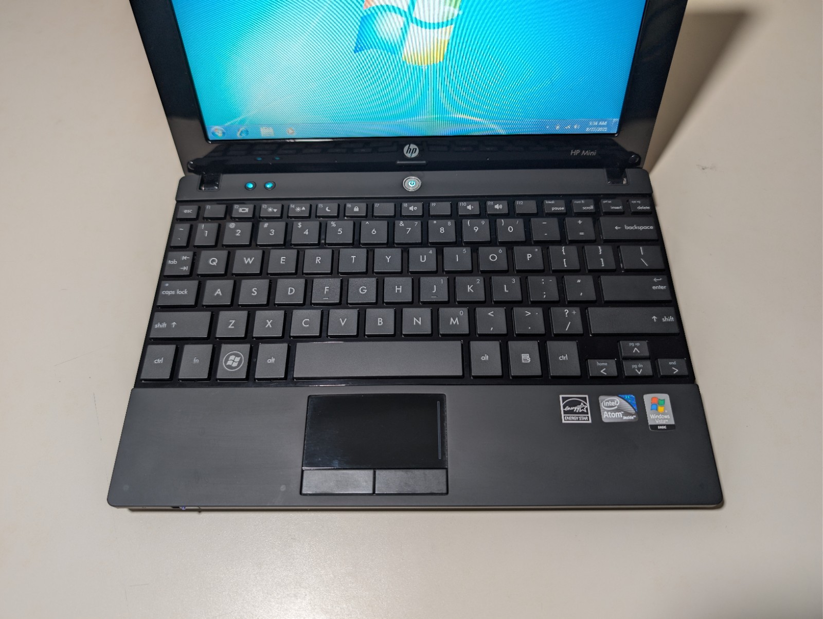 10.1″ HP Mini 5101 | Atom 2GB RAM 128GB SSD | Win 7 Pro 32-Bit W/ Charger