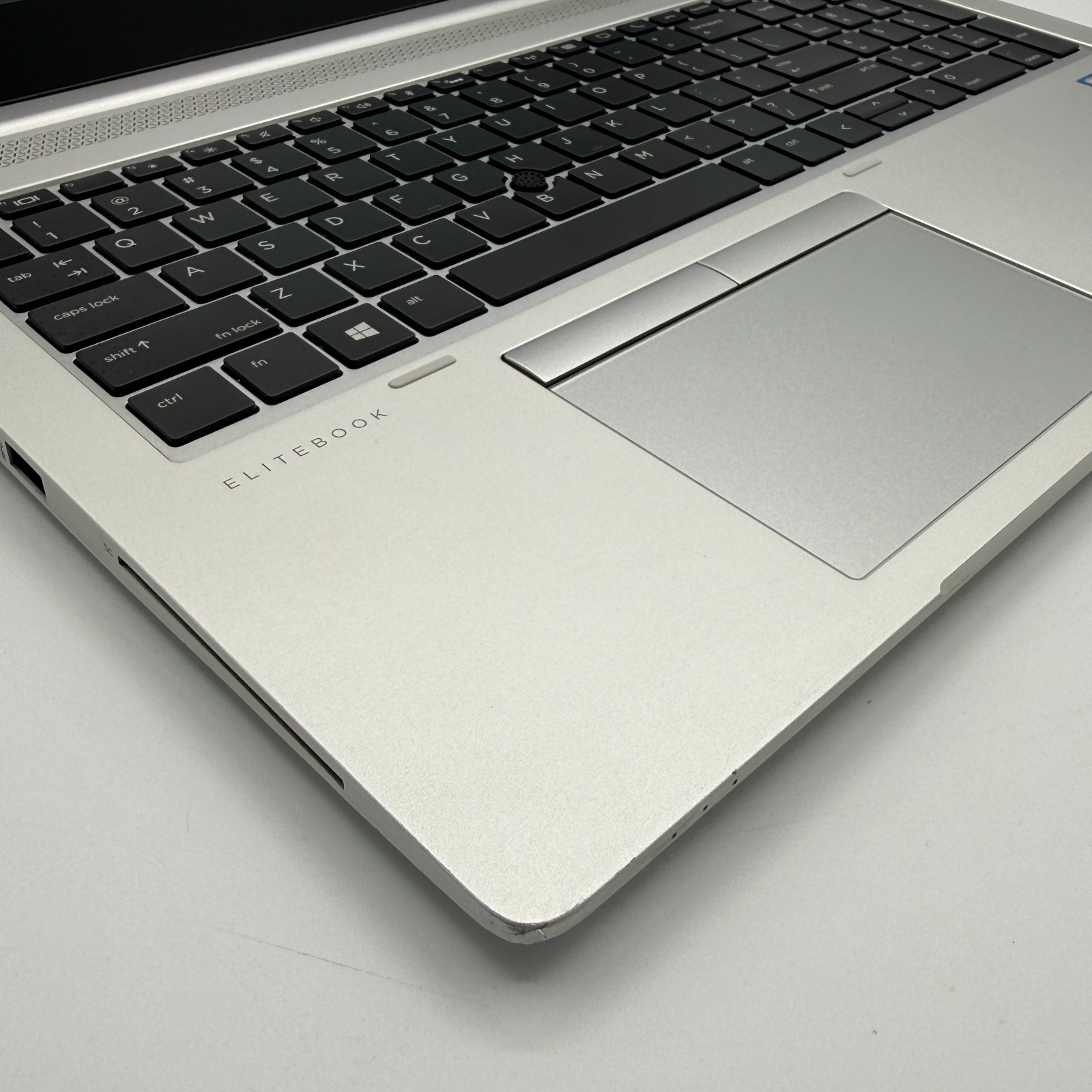 HP EliteBook 850 G5 15.6″ i7-8650U 16GB RAM 512GB SSD Win 11 Pro + Charger