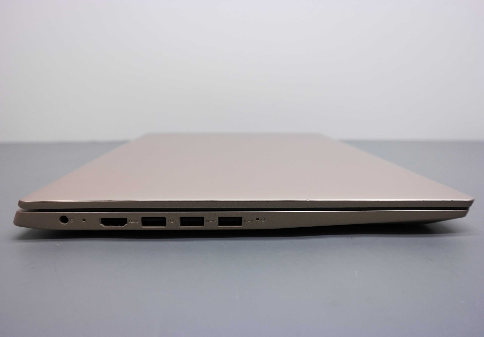 Lenovo IdeaPad 3 15.6″ Core i3-1115G4 8GB 256GB SSD Almond