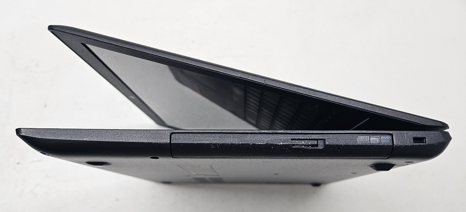 Lenovo IdeaPad 110-15ACL 15.6″ Laptop AMD A4-7210 4GB RAM 1TB HDD NO OS (FL)