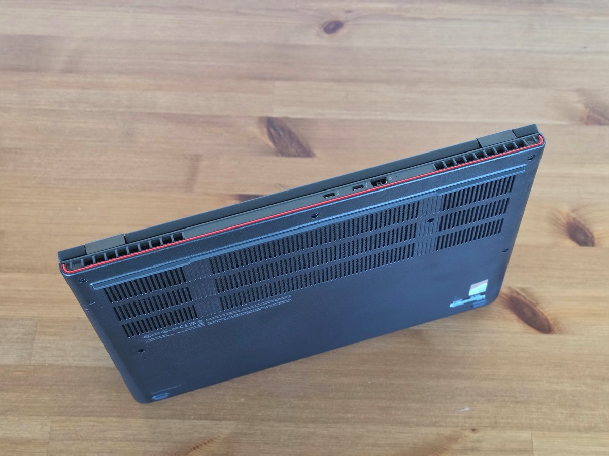 Lenovo ThinkPad P16v Gen 1 Laptop U7-13900H 16GB 1920×1200 NVIDIA RTX 2000 Ada