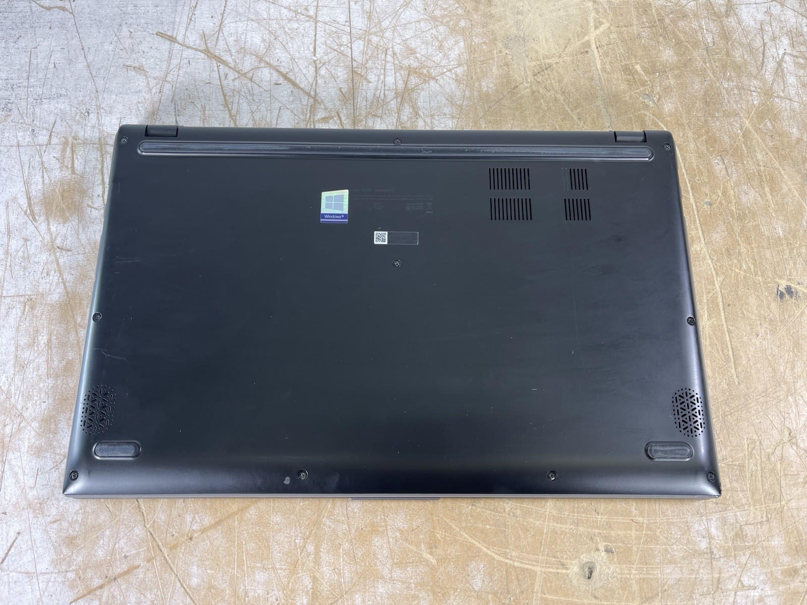 ASUS VIVOBOOK F512D RYZEN 5 3500U @ 2.10GHz, 12GB RAM, NO HDD/OS
