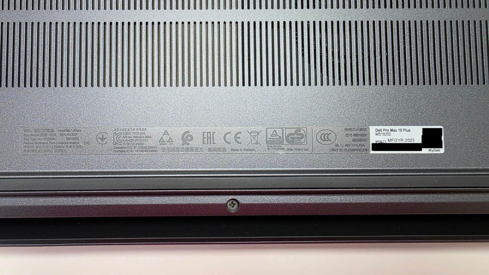 Dell Pro Max Plus MB18250 18 Mobile Workstation – Intel Core Ultra 9 285HX