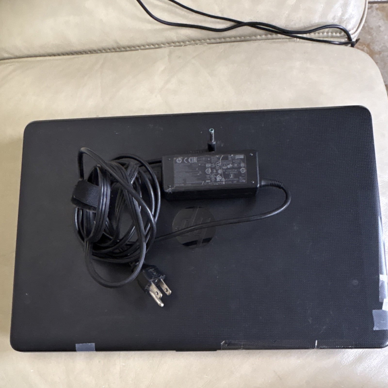 HP Intel Core i5 7th Gen. 15.6″ Black Laptop 1TB HDD HD Display Windows 10