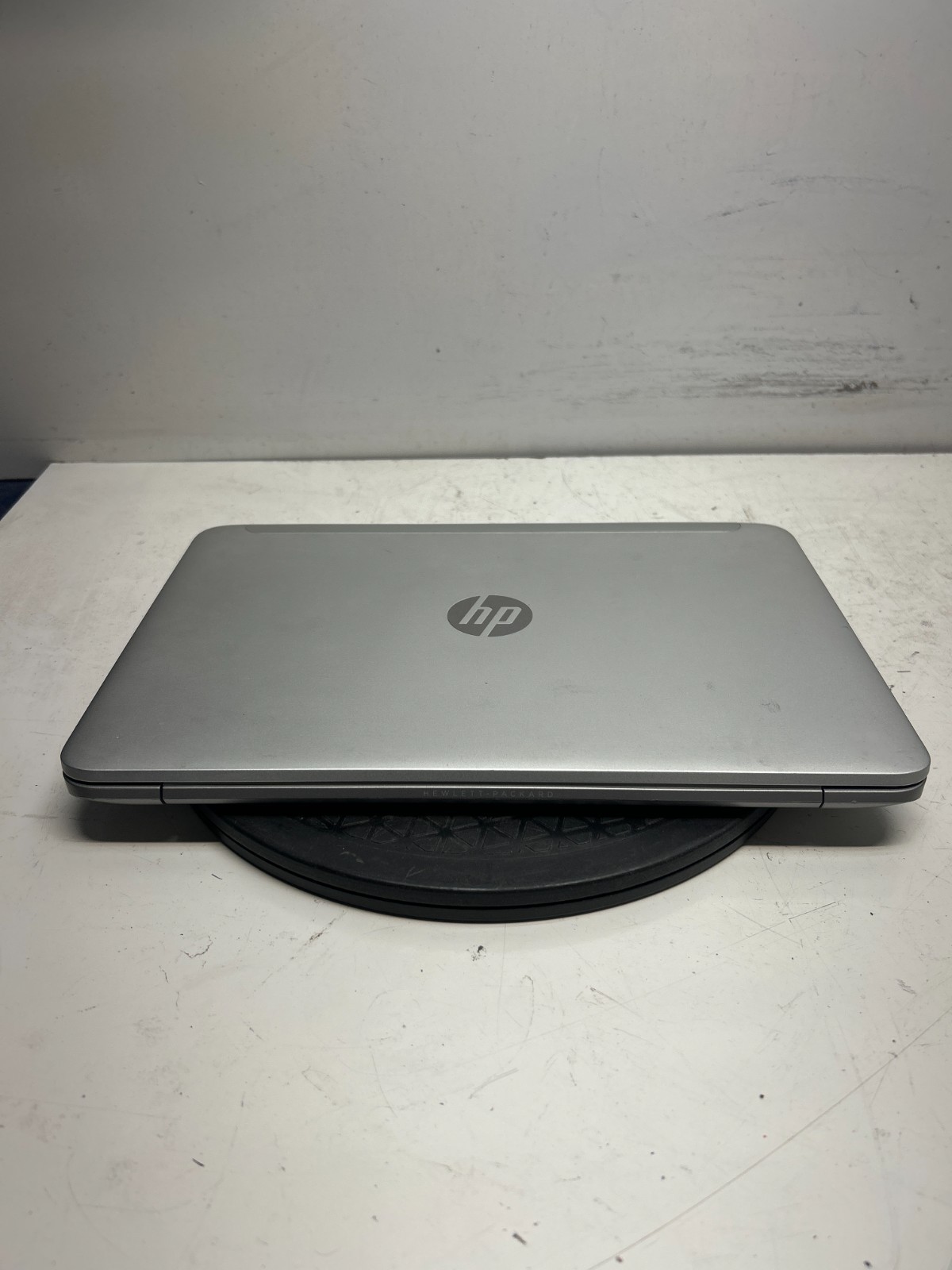 HP 14-z010nr AMD A4 Mirco-6400T + AMD Radeon 3 1000MHz 2GB Ram 32GB eMMC No OS
