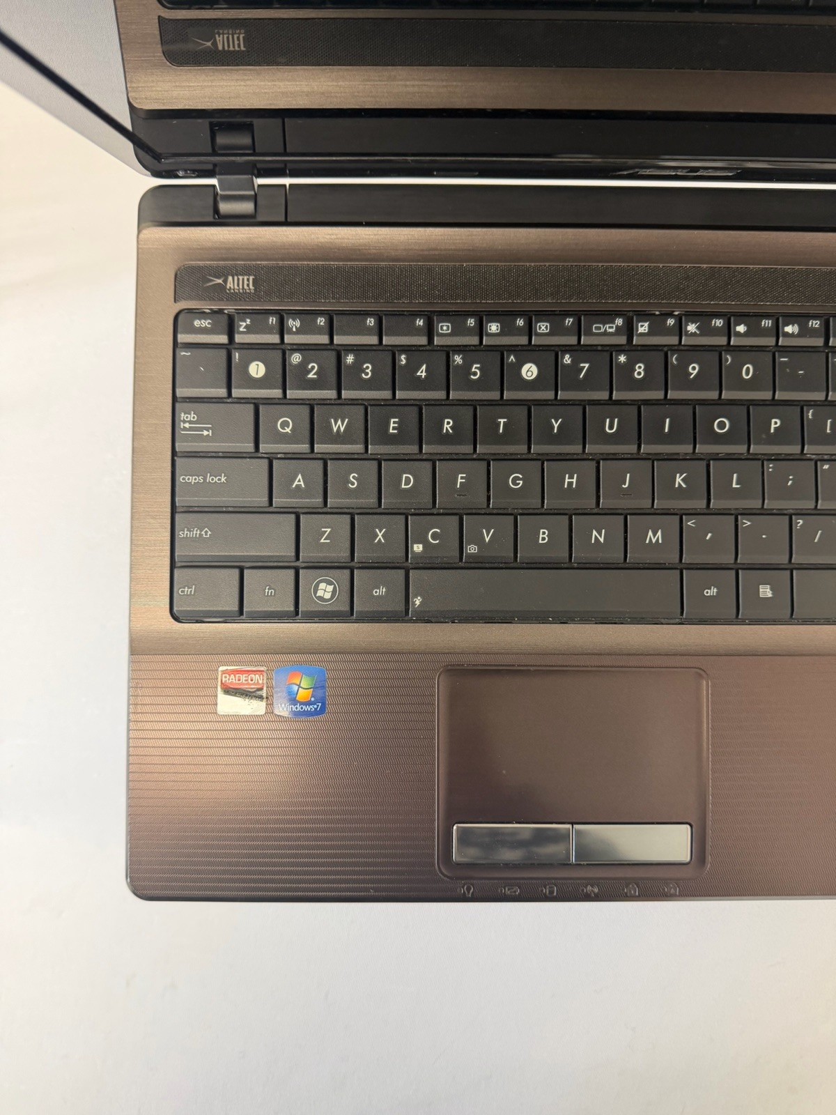 Asus A53U Laptop – Good Screen – AMD E-350 – Read Des