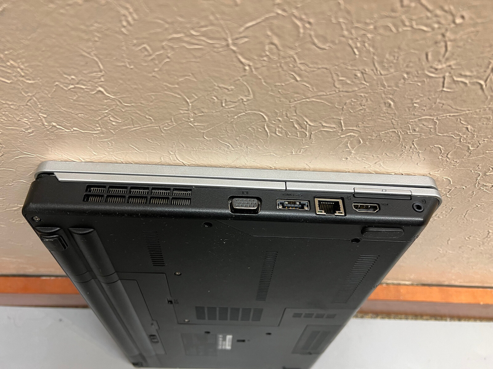 LENOVO THINKPAD EDGE 15 15.6″ Intel Core i3 M370 2.40GH 4GB RAM 500GB HDD WEBCAM