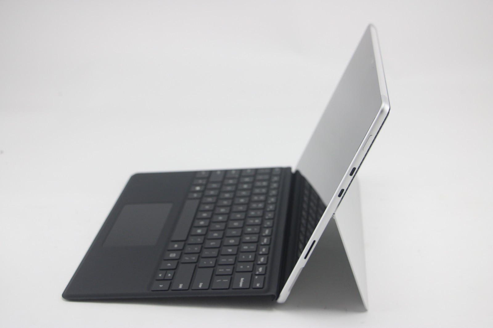 Microsoft Surface Pro 8 Cellular *3GHz i7-1185G7/ 16GB/ 256GB SSD* w/Type Cover