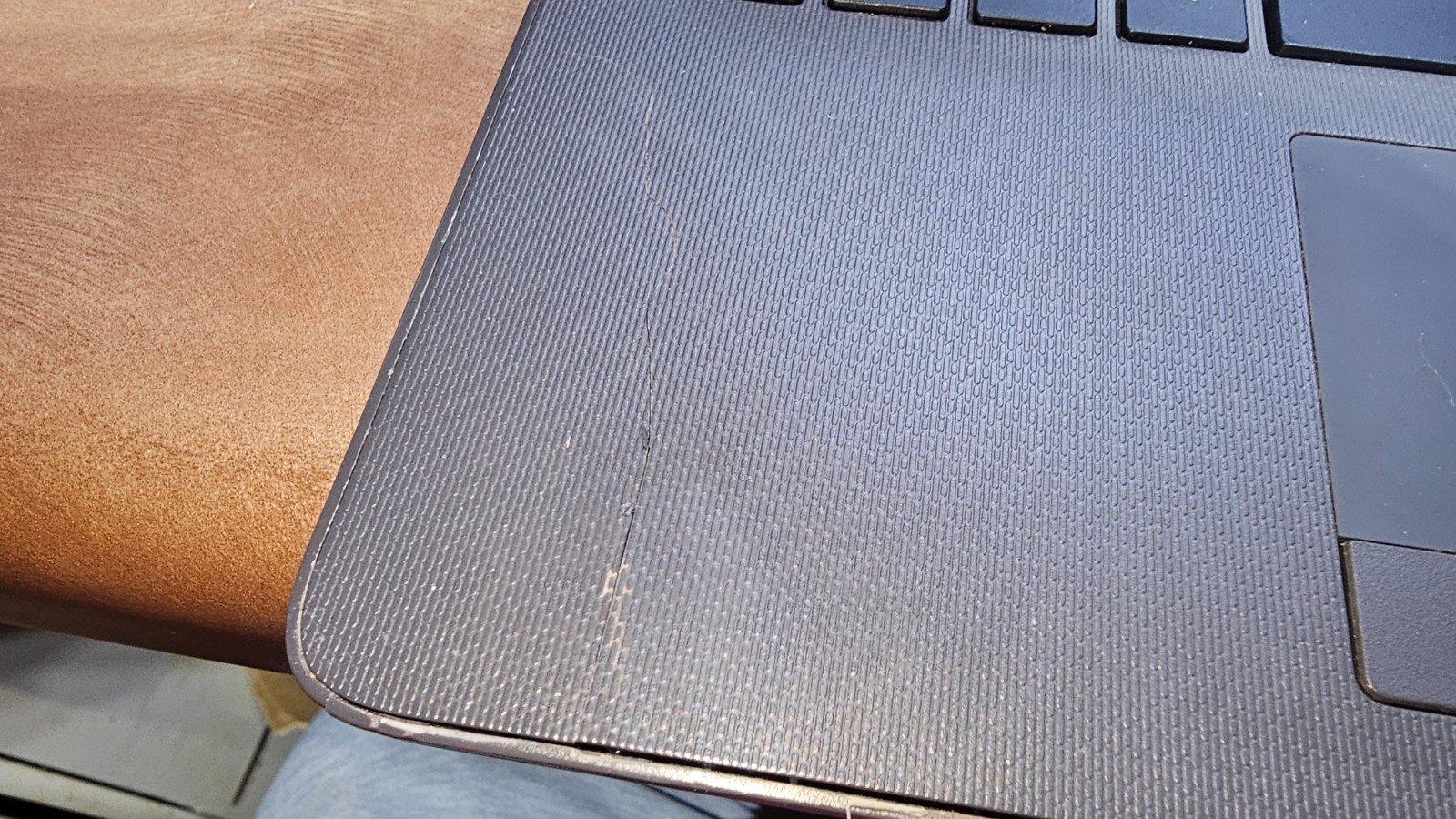 HP 250 G7 Notebook i5-8265U, 8GB Ram, 250GB SSD. Looks Beaten, But Works Good!
