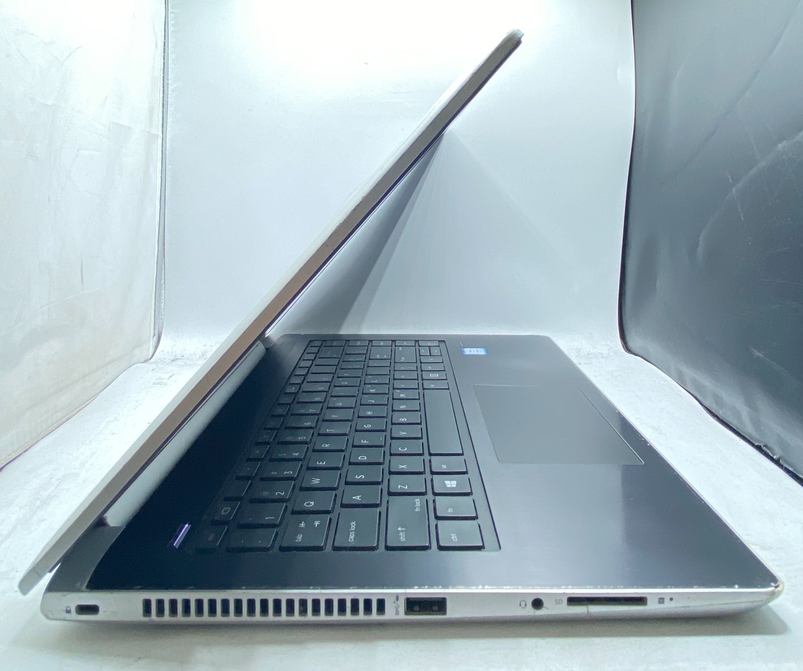 HP ProBook 440 G5 14″ Touch Intel Core i5-8250U 1.66GHz 8GB RAM 256GB SSD