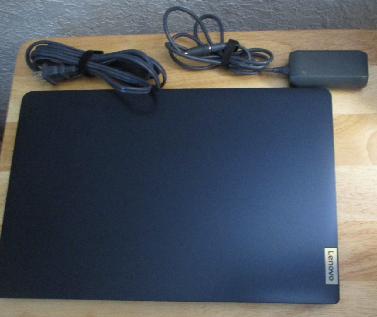 Lenovo Ideapad Laptop Computer AMD Ryzen 3 7320U 15.6 Radson Grph 238GB 8GB RAM