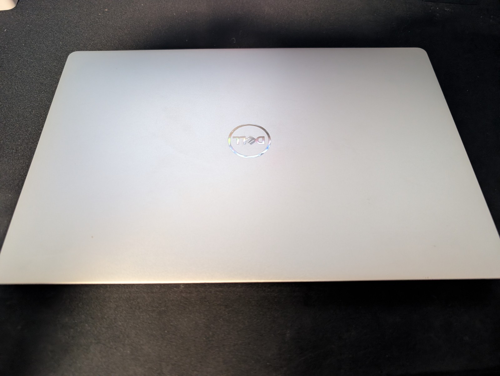 Dell XPS 13 7390 13.4″(256GB, Intel Core i7-10710U, 1.60 GHz, 16GB) Laptop -…