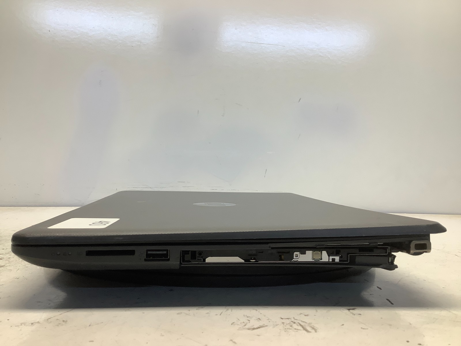 HP 250 G6 Intel i3 4 GB NO HDD