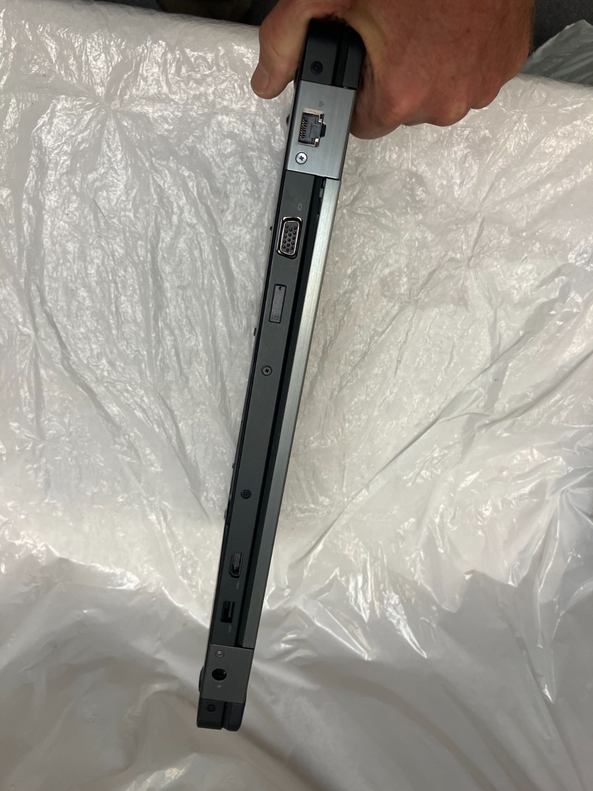 Dell Latitude E5570, Intel Core i5-6440HQ @ 2.60 GHz, 8GB NO HDD FOR PARTS
