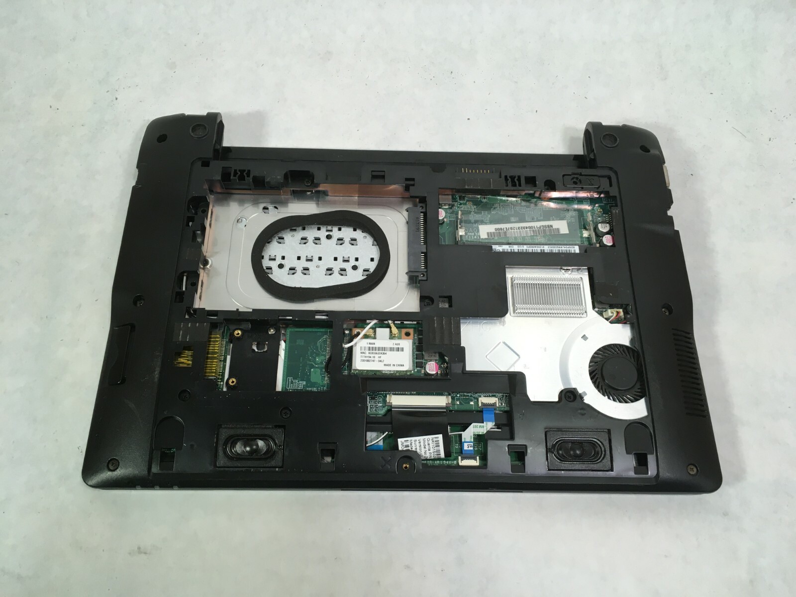 Acer Aspire V5-121 11.6″ Laptop AMD C-70 1.0GHz – CRACKED SCREEN -RR