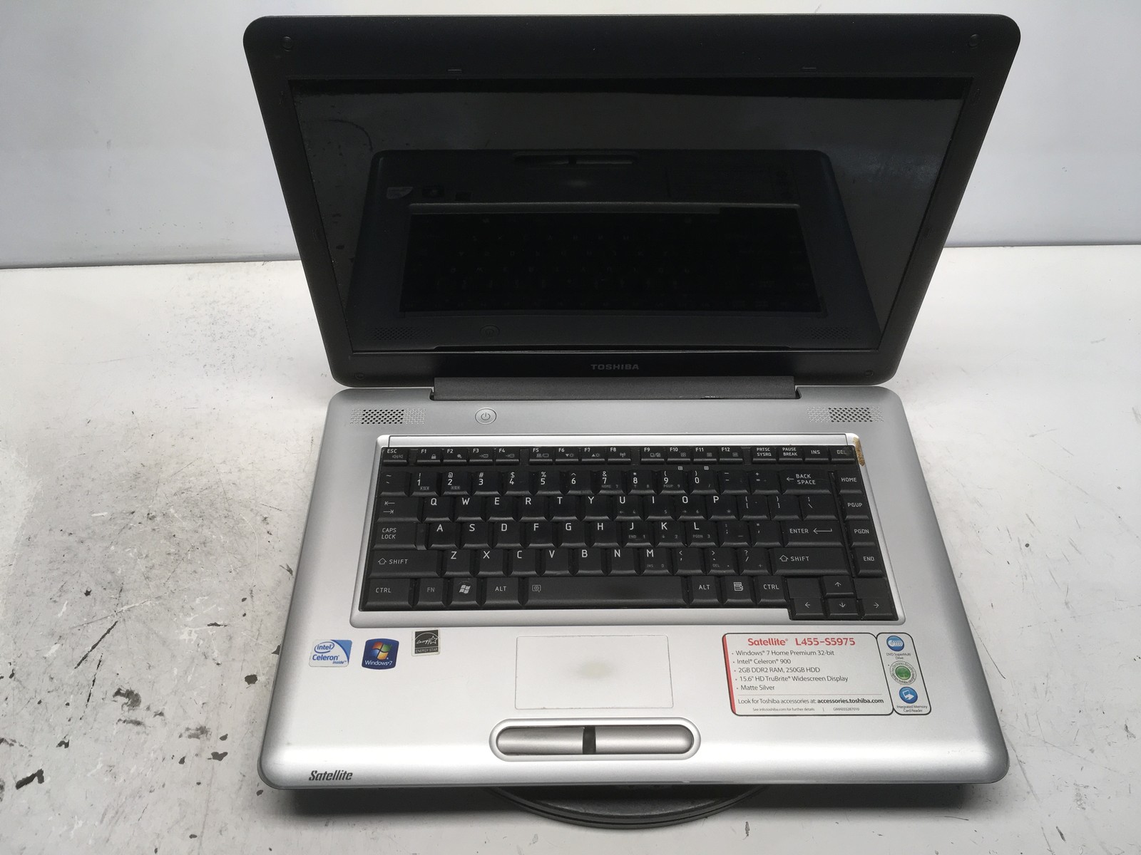 Toshiba SatelliteL455-S5975 Intel Celeron 900 2.2GHz 2 GB NO HDD No Batt