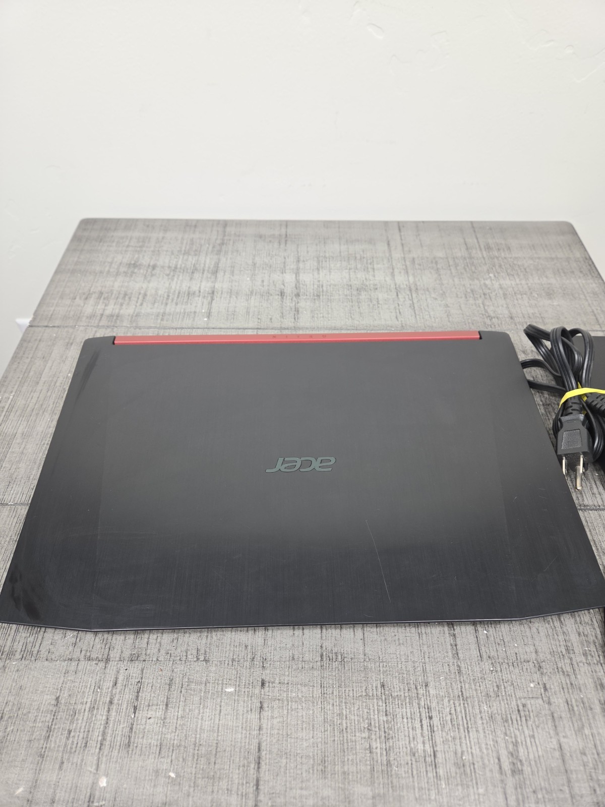 Acer Nitro 5 AN515-51 15.6″ i5-7300HQ 8GB 256GB GTX 1050 Works Great