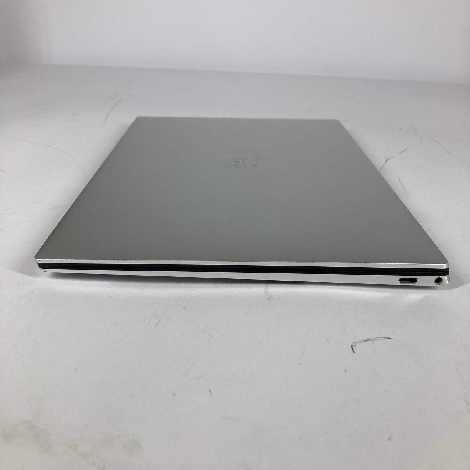 Dell XPS 13 9300 13.4″ i7-1065G7 1.3GHz 8GB RAM 256GB SSD