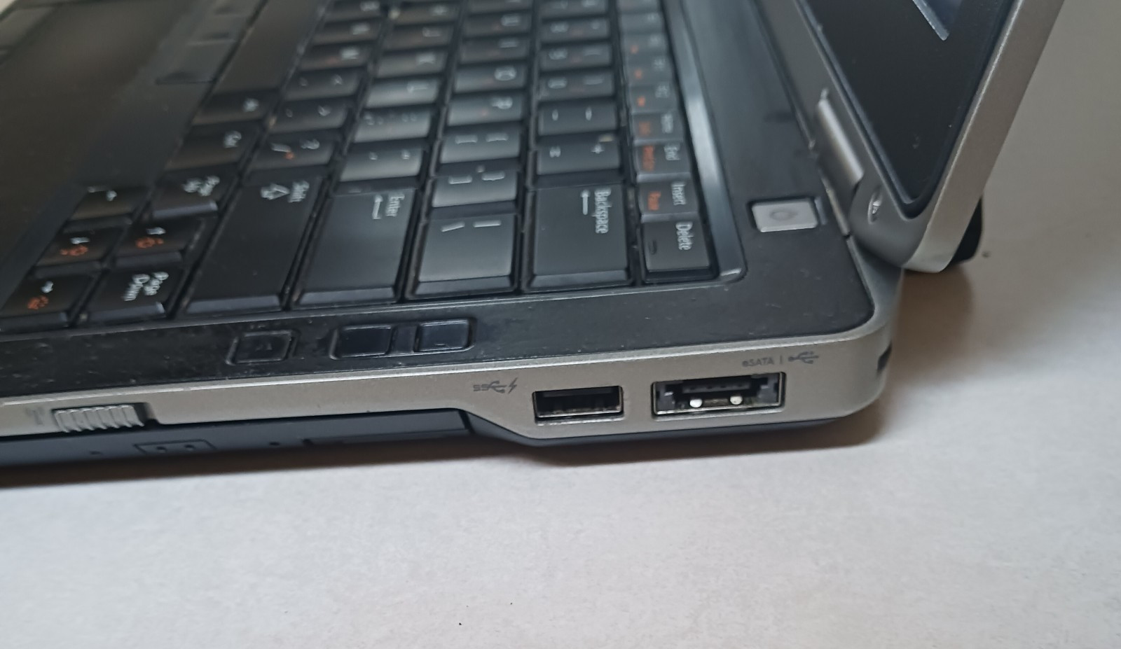 Dell Latitude E6330 14″ Laptop Core i5 -3320M 8GB Windows 10 Pro For Parts