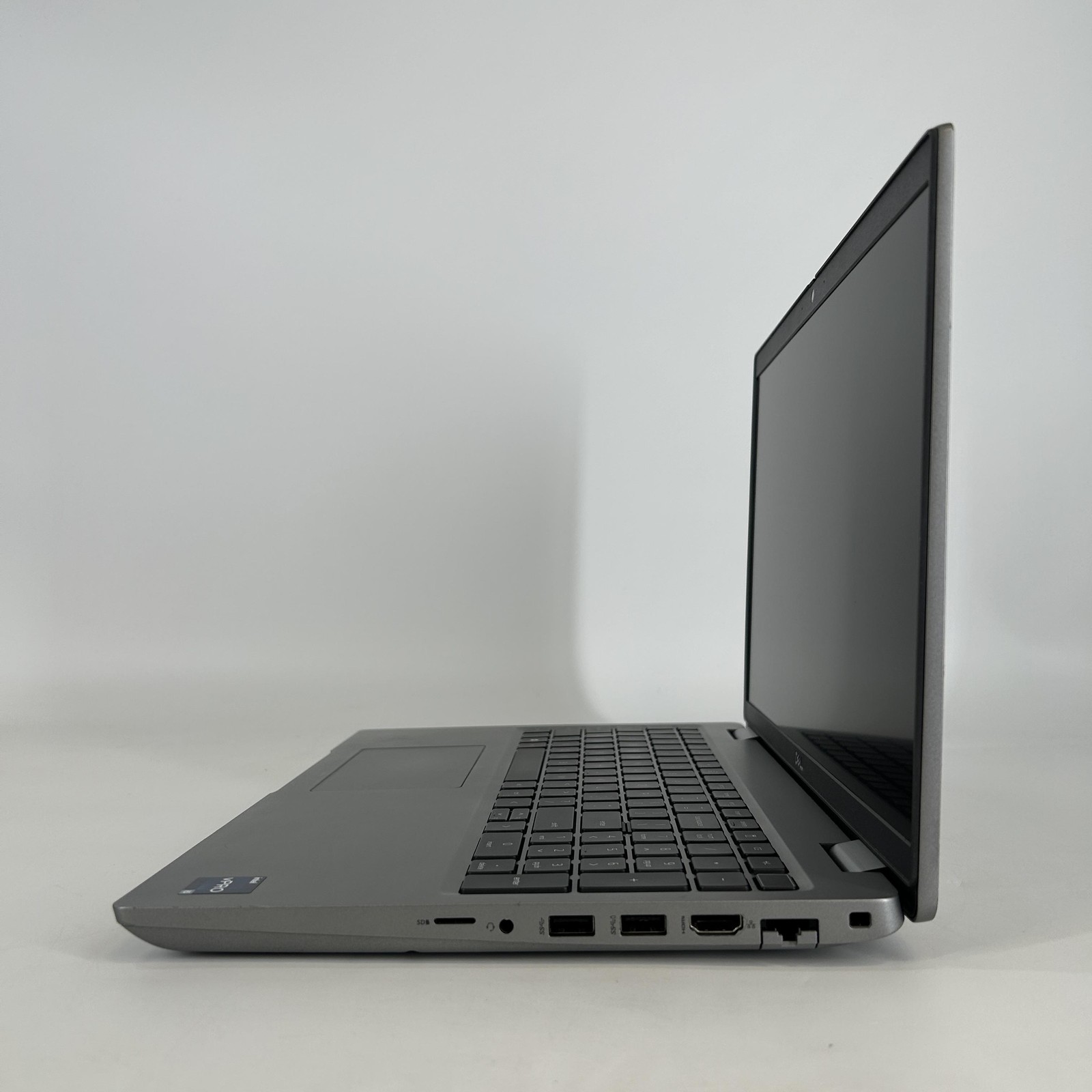 Dell Latitude 5531 15.6 Gray FHD 2.2 GHz i5-12600H 8GB RAM 256GB SSD Good