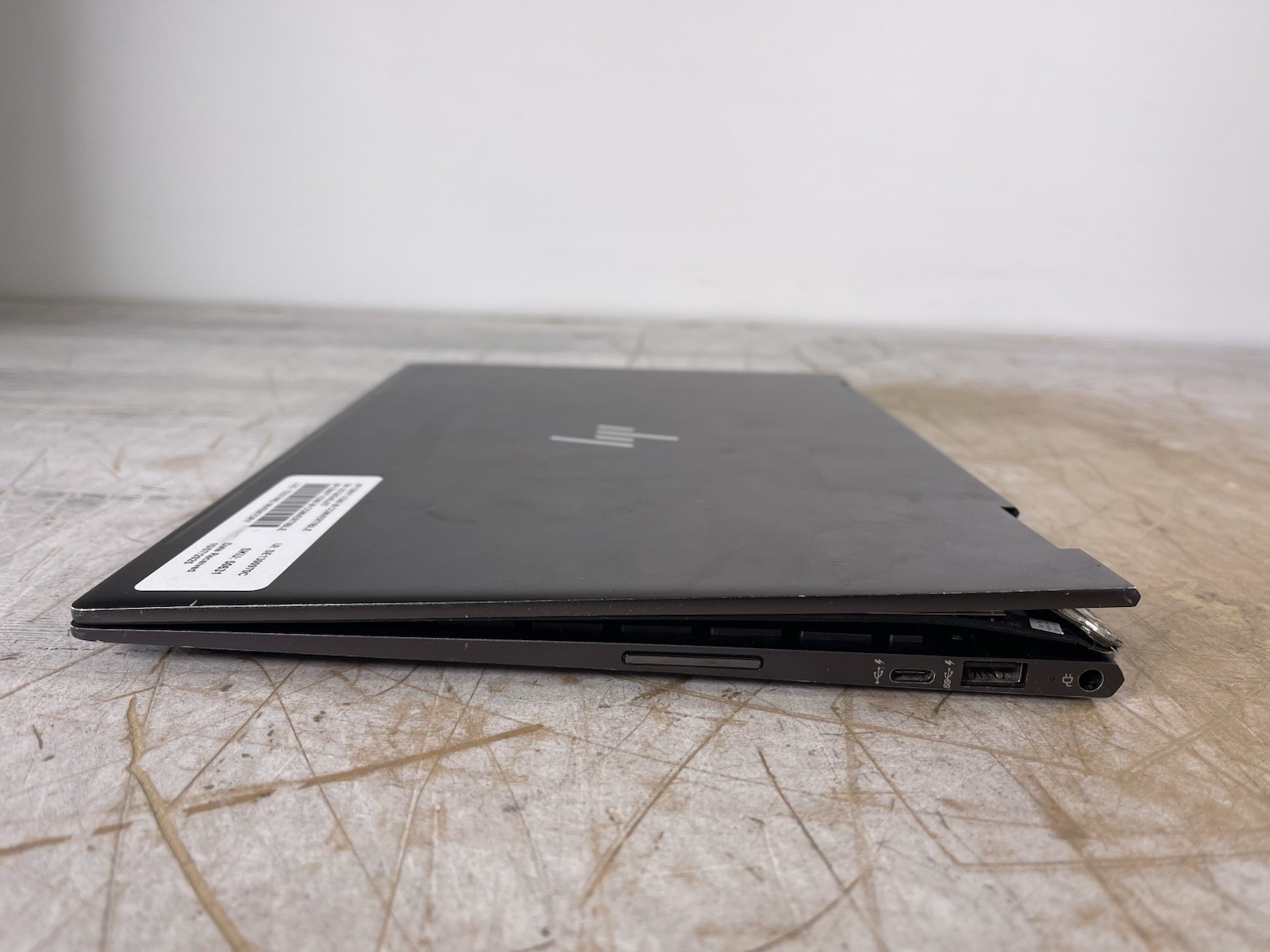 HP ENVY X360 M CONVERTIBLE AMD RYZEN 7 2700U @ 2.2GHz, 8GB RAM,NO HDD/OS-(PARTS)
