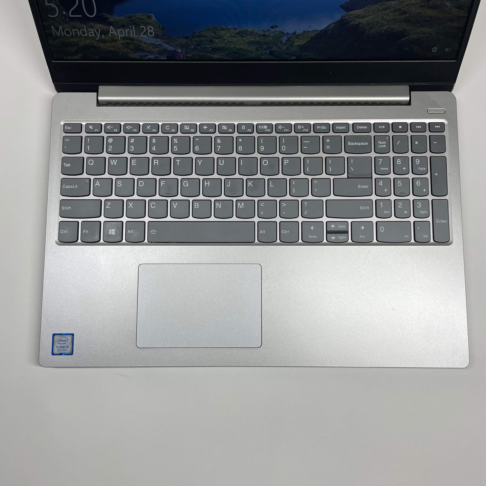 Broken Lenovo Ideapad 1 81F5 i5 8GB RAM 256GB UHD 620 LCD White Spot