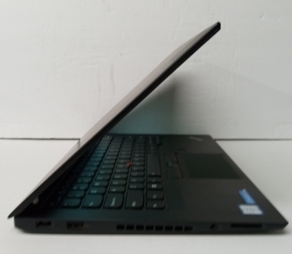 Lenovo T460s 14-in Intel i5 6300 @2.4 Ghz 12GB 256 GB SSD Webcam Touchscreen