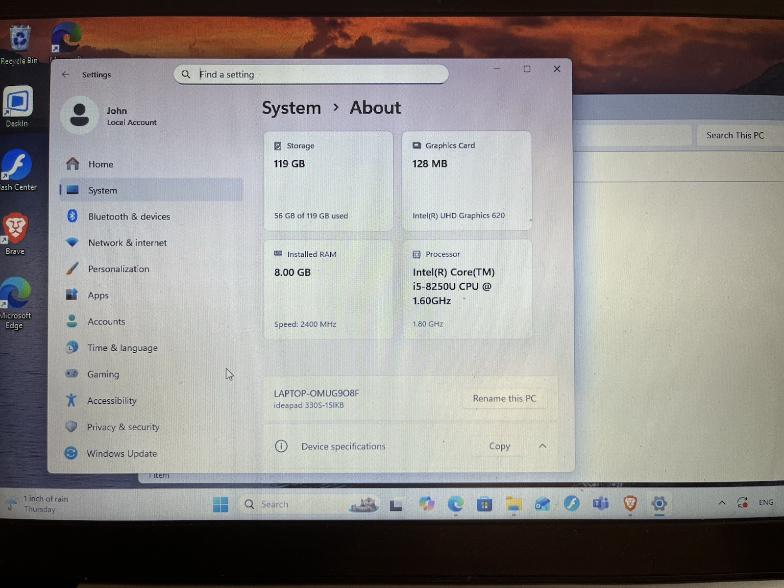 Nice Lenovo Ideapad 330S-15IKB Intel i5-8250U 1.60GHz 8GB RAM 128GB SSD 15.6″