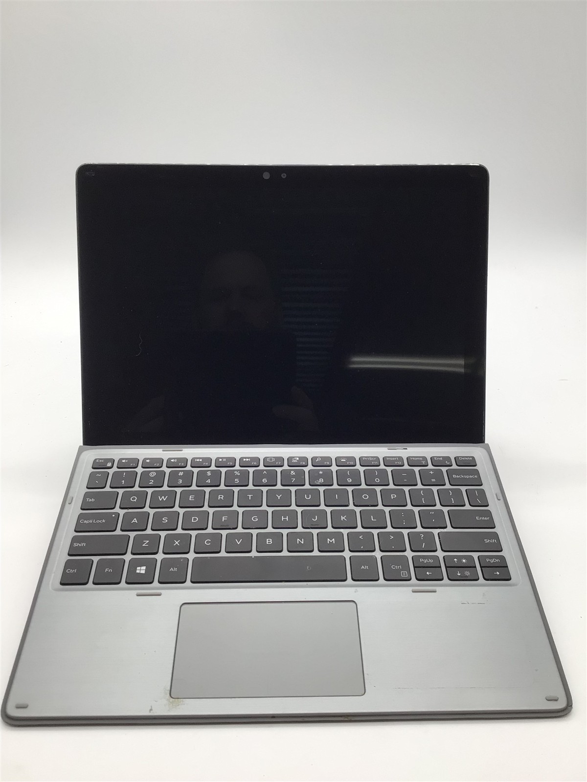 Dell Latitude 7210 2-in-1 i7-10610U/16GB RAM/No HD – No Battery