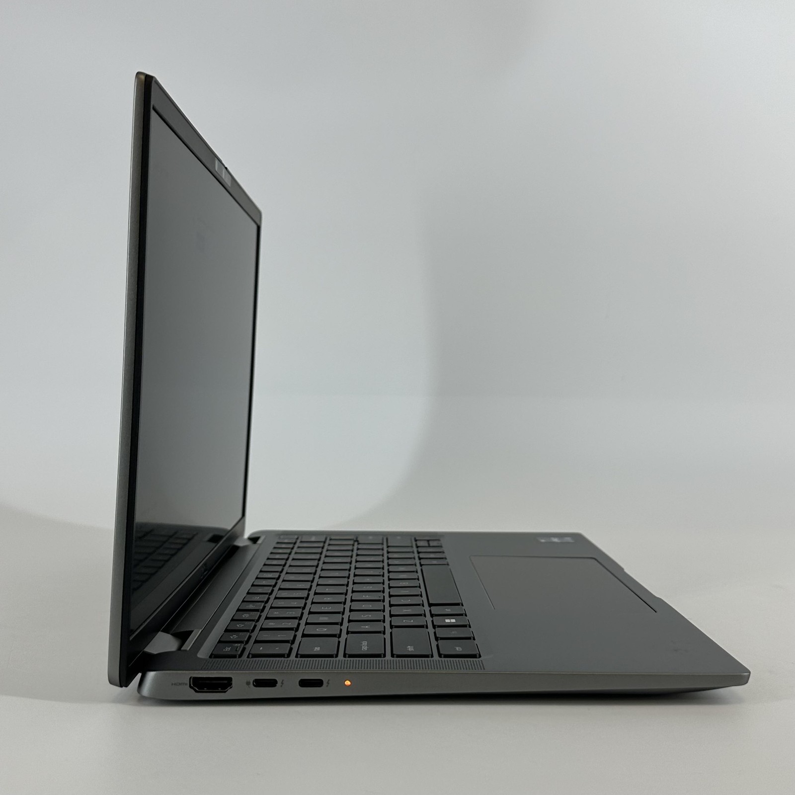 Dell Latitude 7440 14 Gray FHD+ 1.8 GHz i7-1365U 32GB RAM 512GB SSD Good