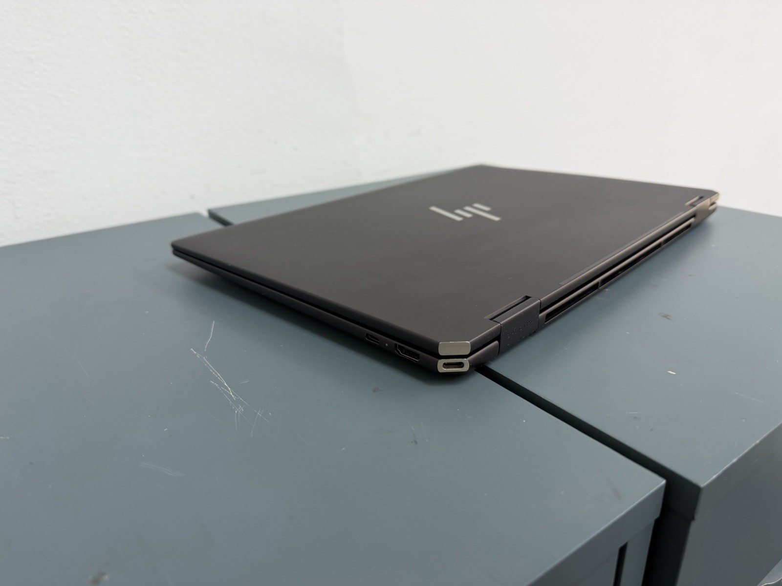 HP Spectre x360 16t-aa000 16 Touch Laptop PC 16″ OLED U7 16GB 1TB WITH PEN