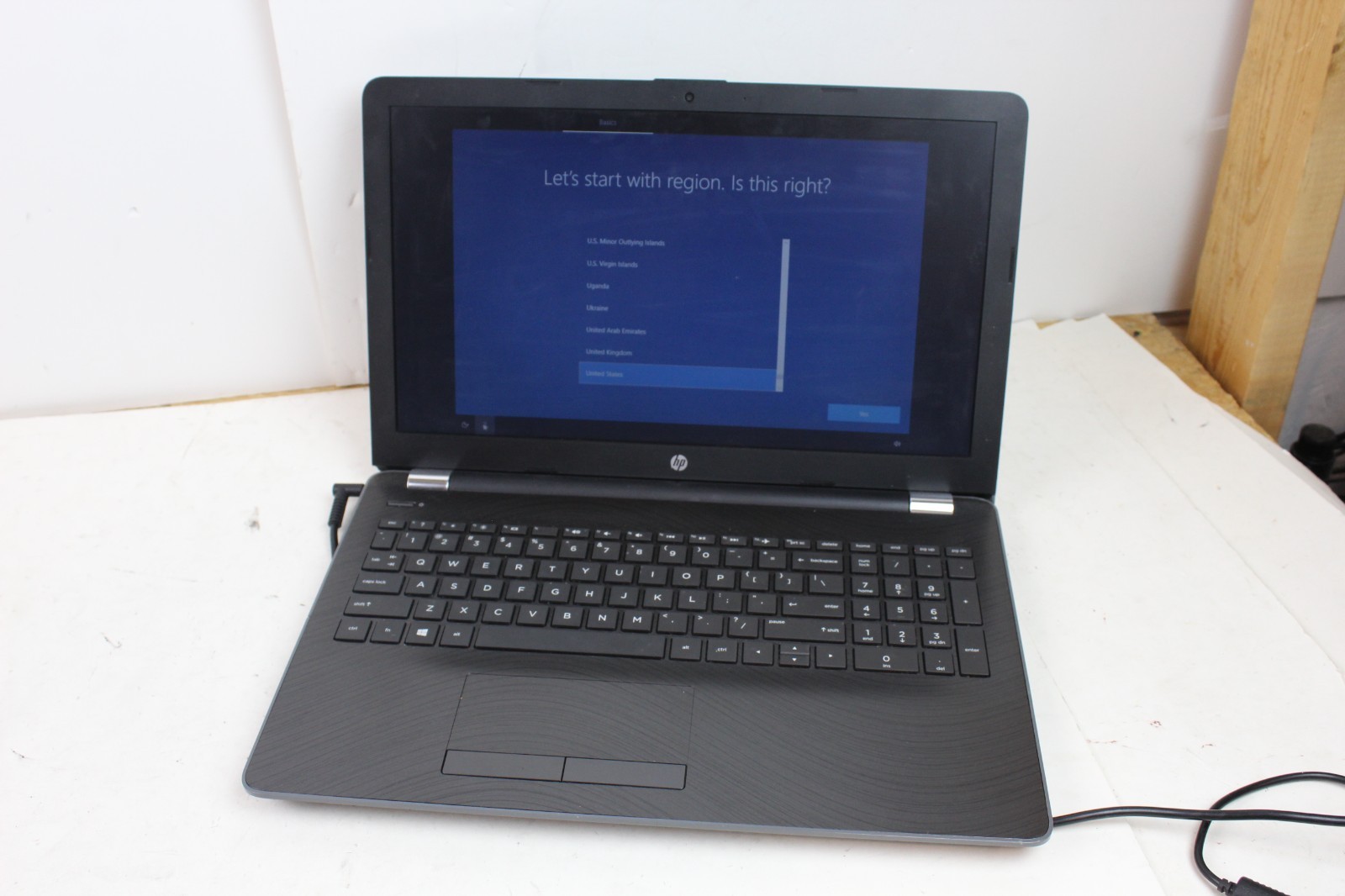 CASE DAMAGE HP Laptop 15-BW0XX AMD A10-9620P 8GB RAM 256GB HDD w/ OS