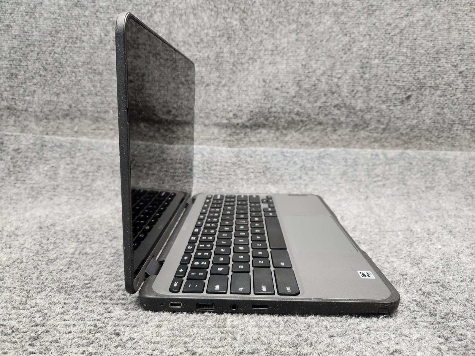 Lenovo Chromebook 300e Gen 3 11.6″ Laptop AMD 3015Ce 1.20GHz 4GB RAM 32GB SSD