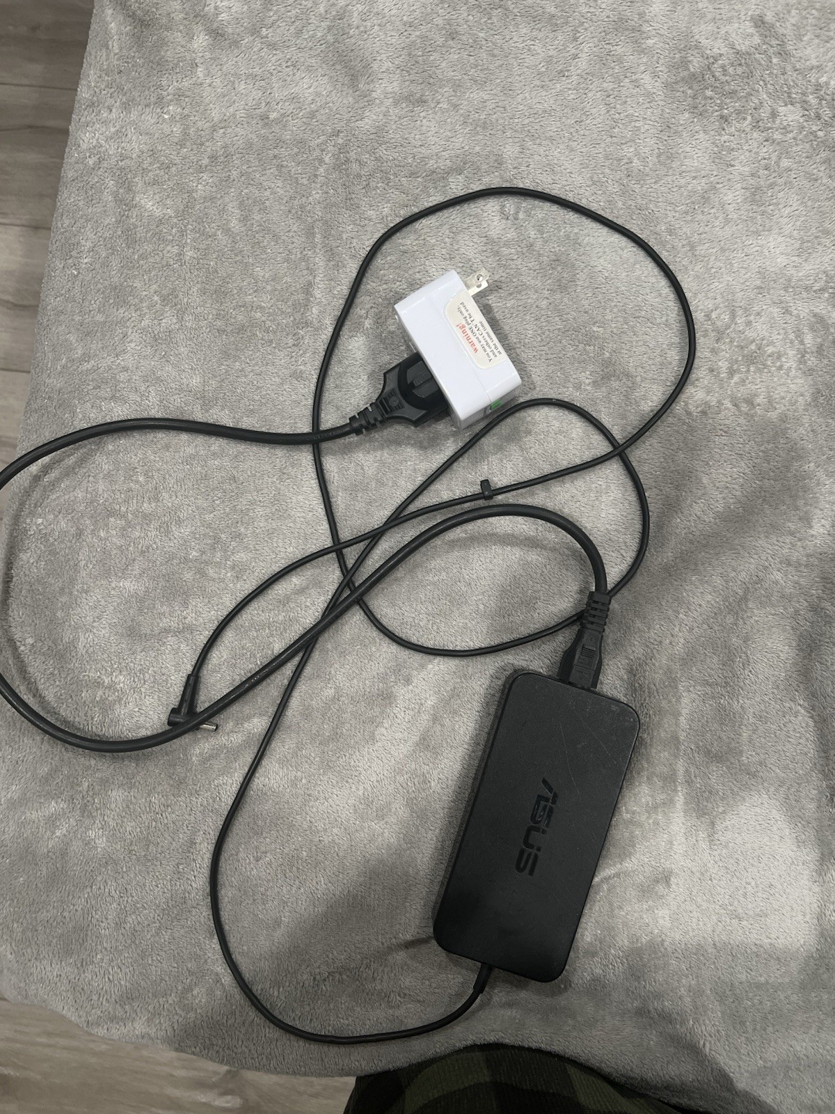 Selling a used ASUS ZenBook Pro UX501VW laptop in working condition