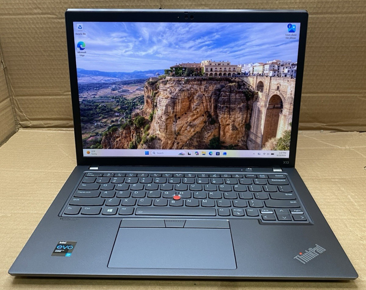 Lenovo ThinkPad X13 Gen 2 Core i7-1165G7 @ 2.80GHz 16GB RAM 512GB SSD Windows 11
