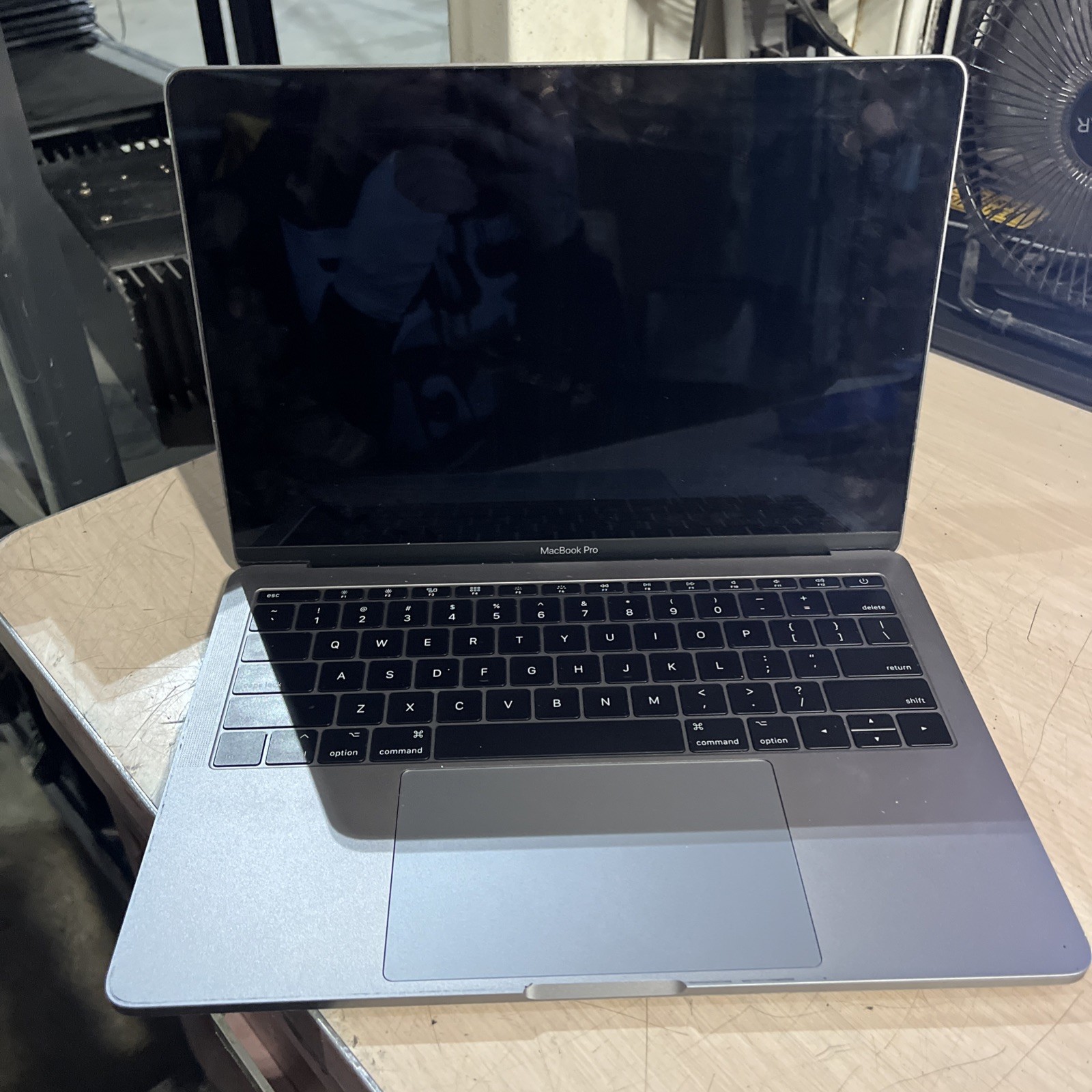 APPLE MACBOOK PRO 13″ MID-2017 CORE I5-7360U 2.3GHZ 8GB RAM NO HD ;