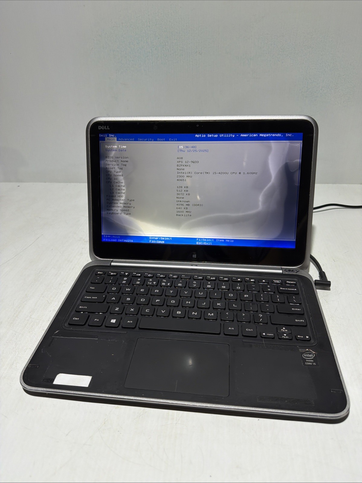 Dell XPS 12-9Q33 Laptop i5-4200u 4gb Ram No Drives Boots Bios Water DMG