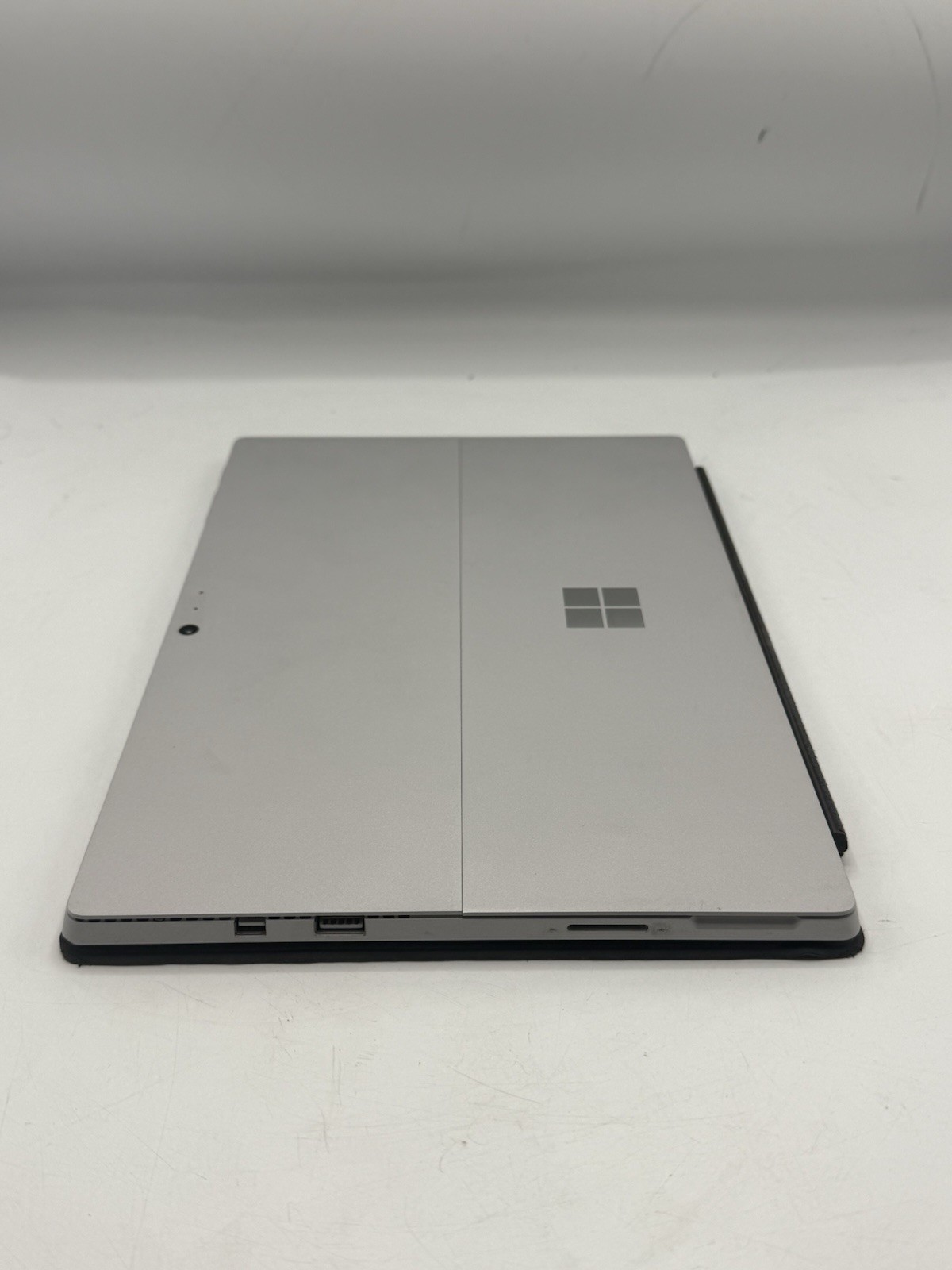Microsoft Surface Pro 4 1724 12.3” Intel M3-6Y30 4GB RAM 128GB SSD Win10P