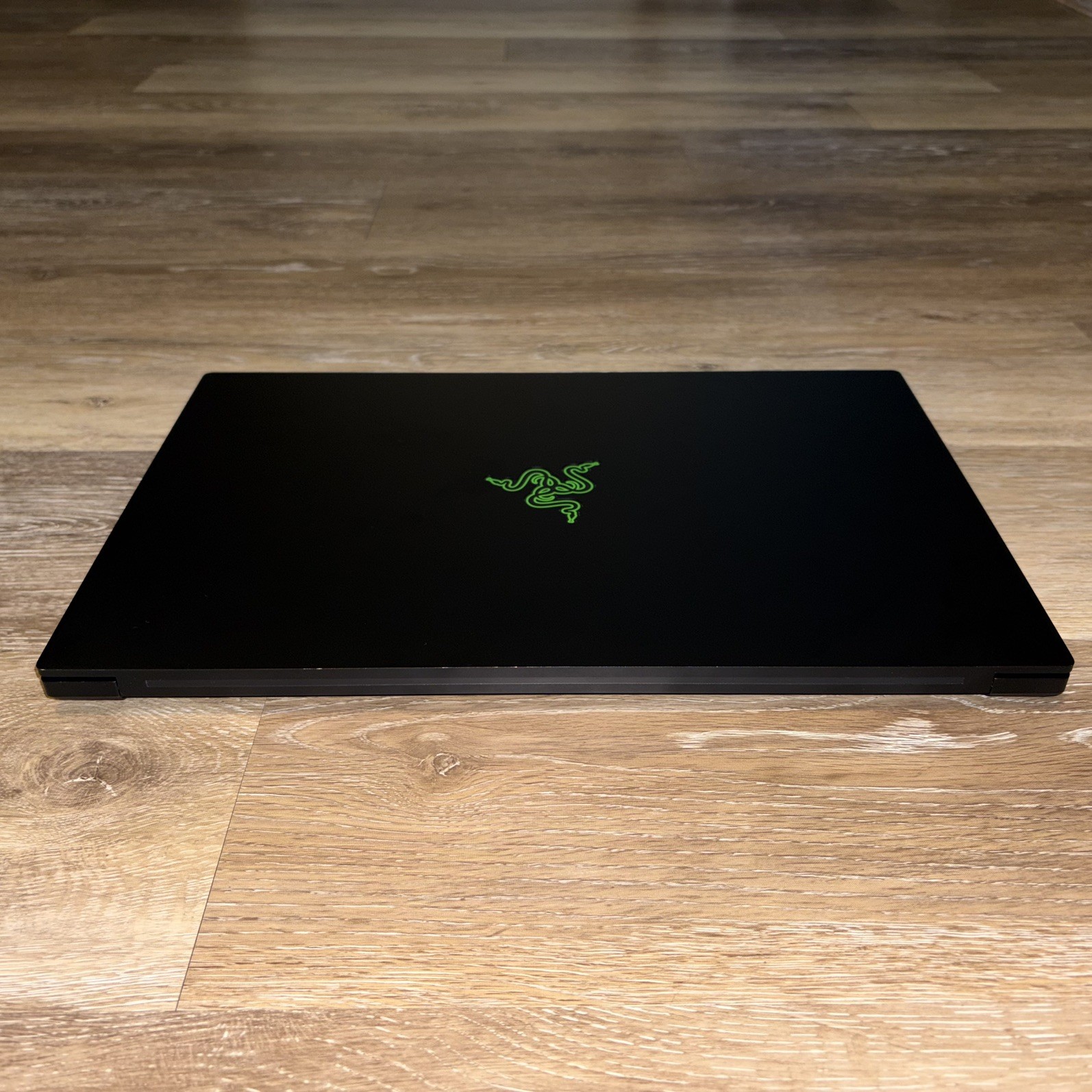 Razer Blade 15 RTX 2080 Max-Q 9th Gen i7-9750H FHD 16GB 512GB SSD 240Hz