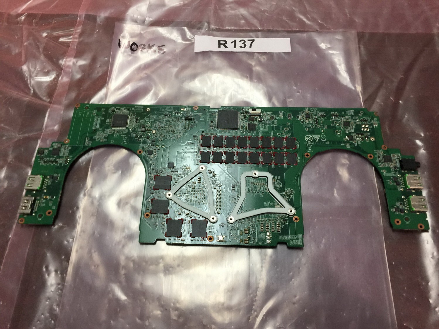 Razer Blade RZ09-0116 14 i7 2.2Ghz 8GB Motherboard GTX 765M RZ09-01021102-R3U1