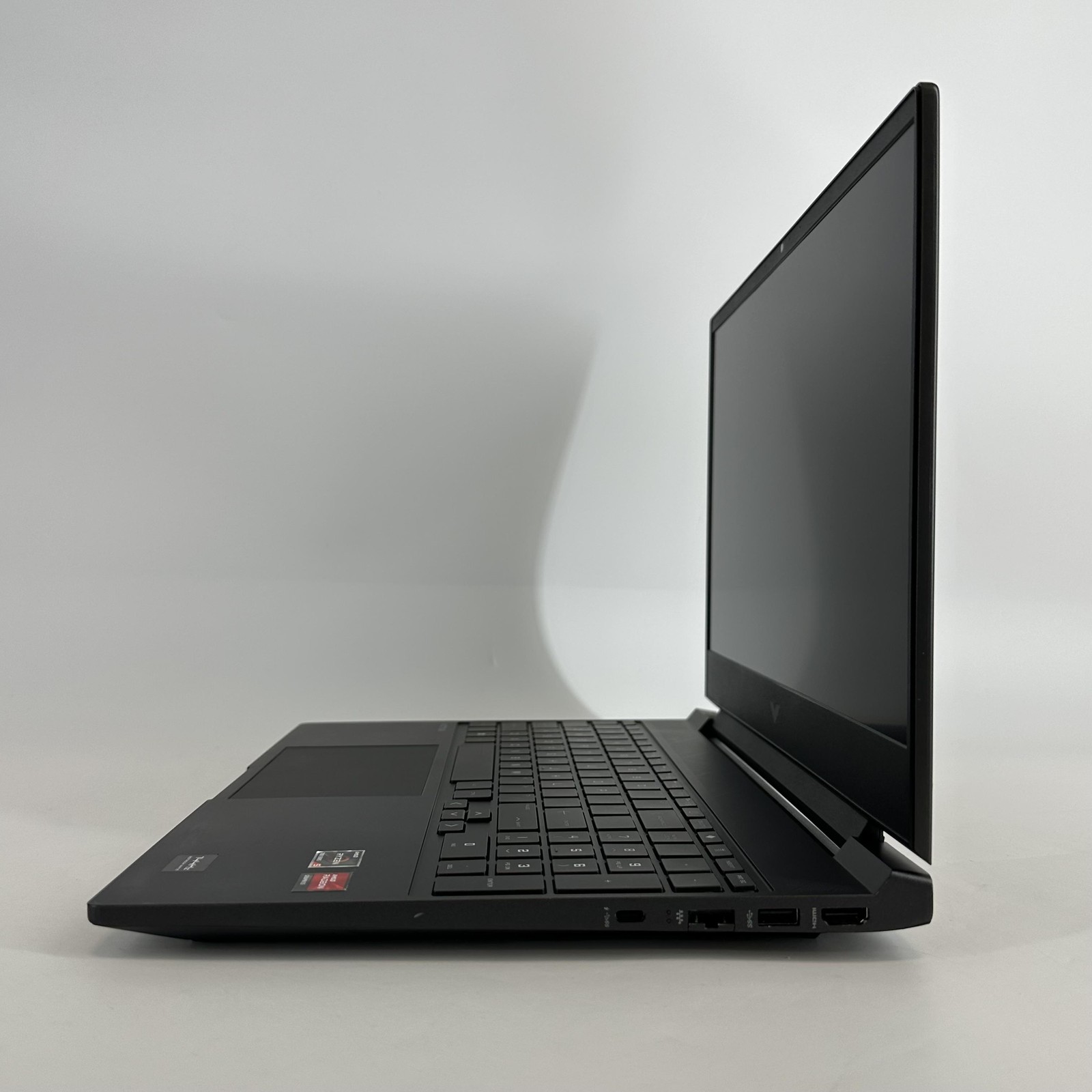 HP Victus Gaming 15.6 144Hz FHD 3.3 GHz Ryzen 5 7535HS 8GB 512GB SSD RX 6550M