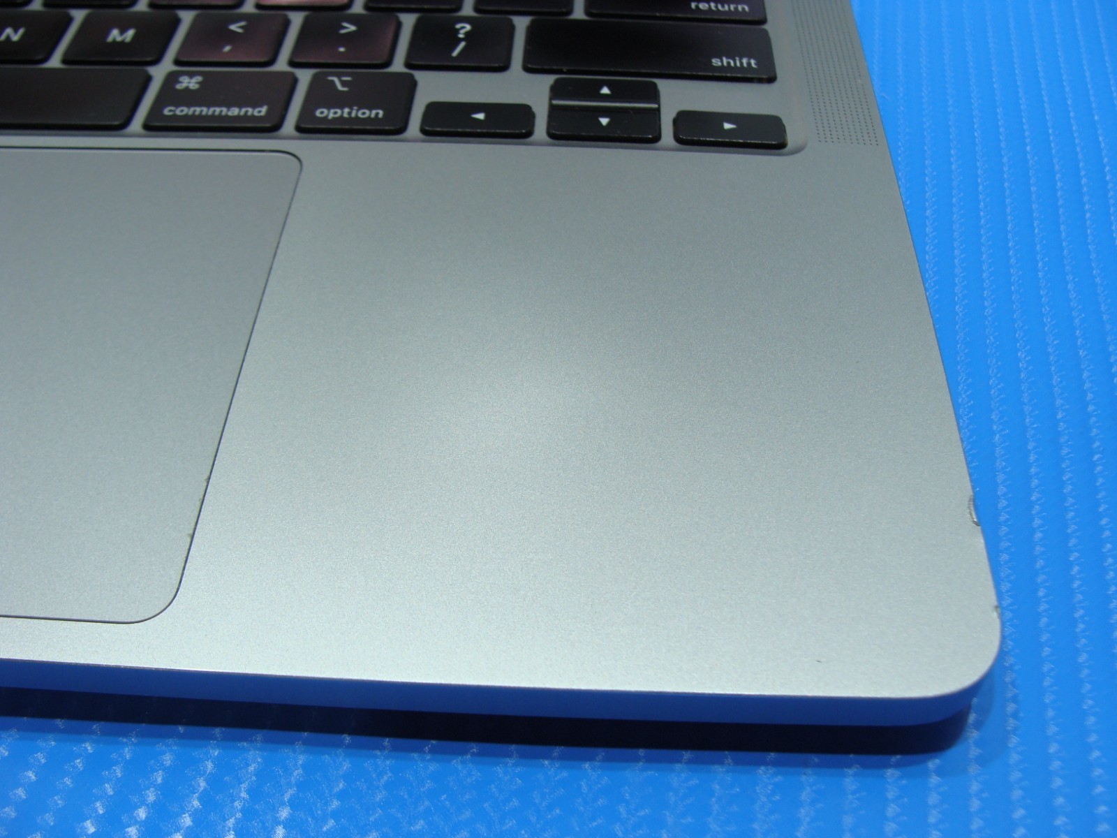 Apple MacBook Pro 13″ (2020) A2251/BTO i7-1068NG7 2.3GHz 16GB 512GB OS Sequoia