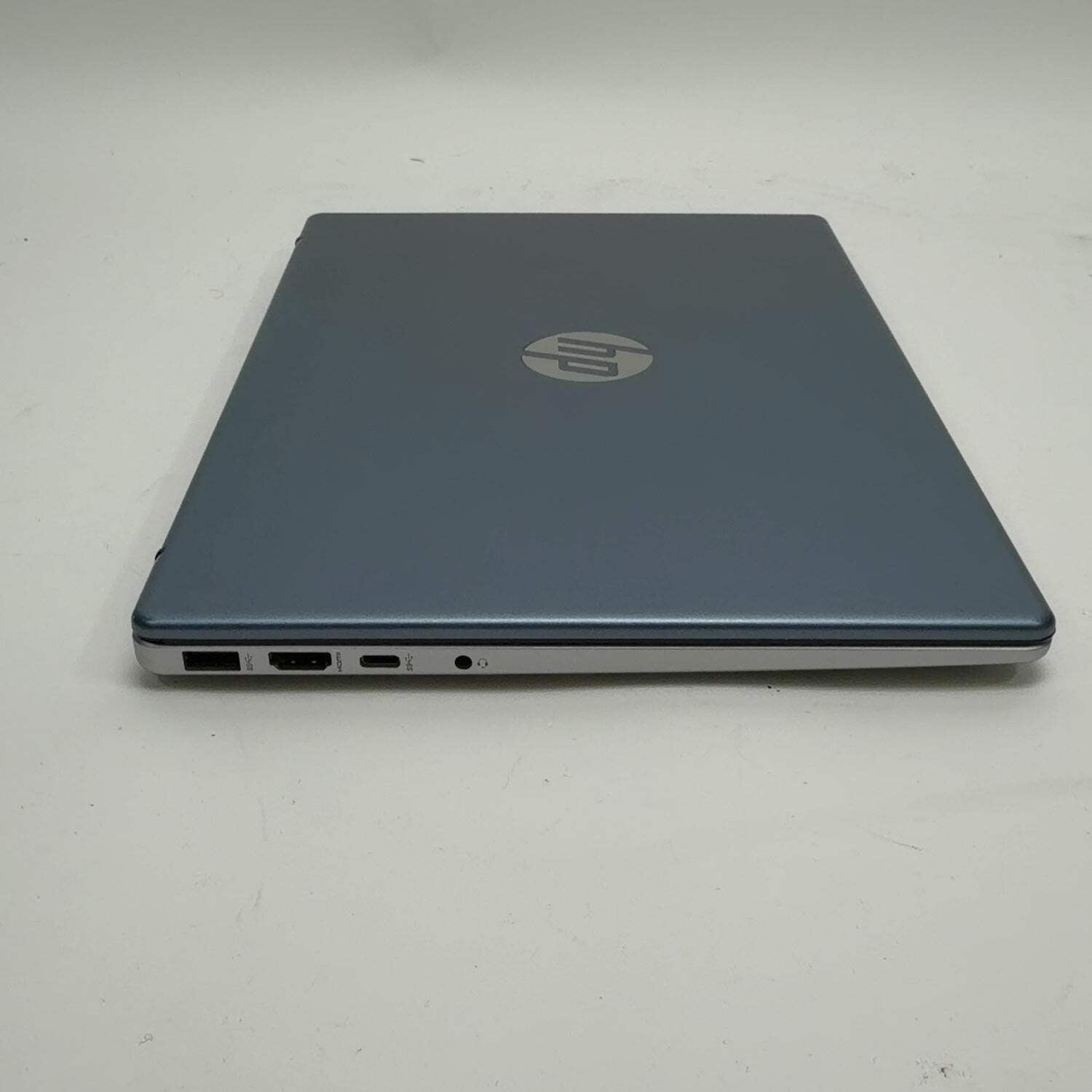 HP Laptop 14-EM0002WM 14″ Athlon Silver 7120U 2.4GHz 4GB RAM 128GB SSD