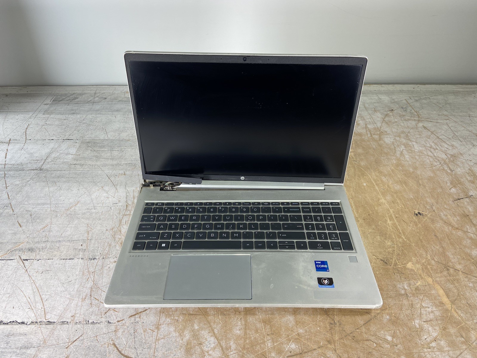 HP PROBOOK 450 G9 i7-1255U @ 1.20GHz, 4GB RAM, NO HDD/OS – (FOR PARTS)