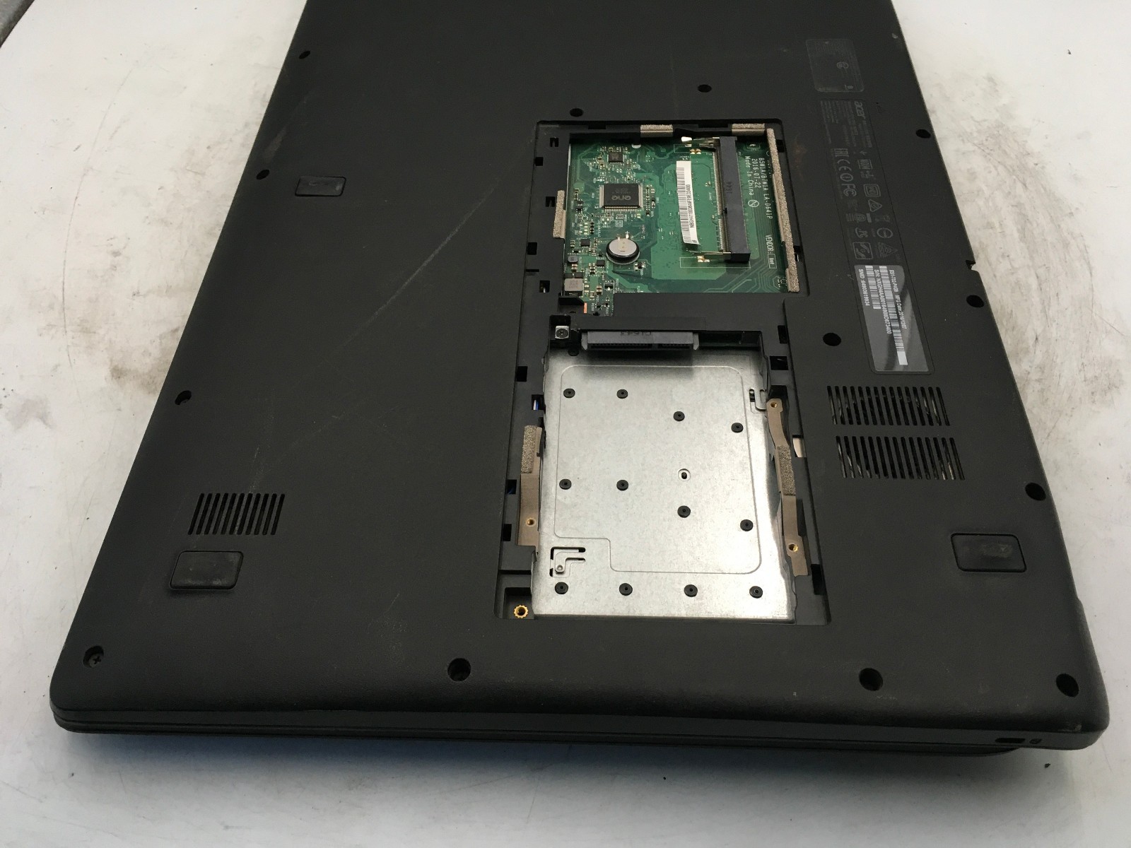 ACER ASPIRE ES1-732 – FOR PARTS/REPAIR – INTEL PENTIUM N4200 – NO RAM – READ -BB