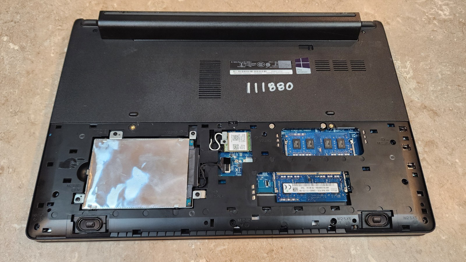 Dell Latitude 3570 15.6″ Core i5-6200U 8GB RAM 500GB HDD Laptop