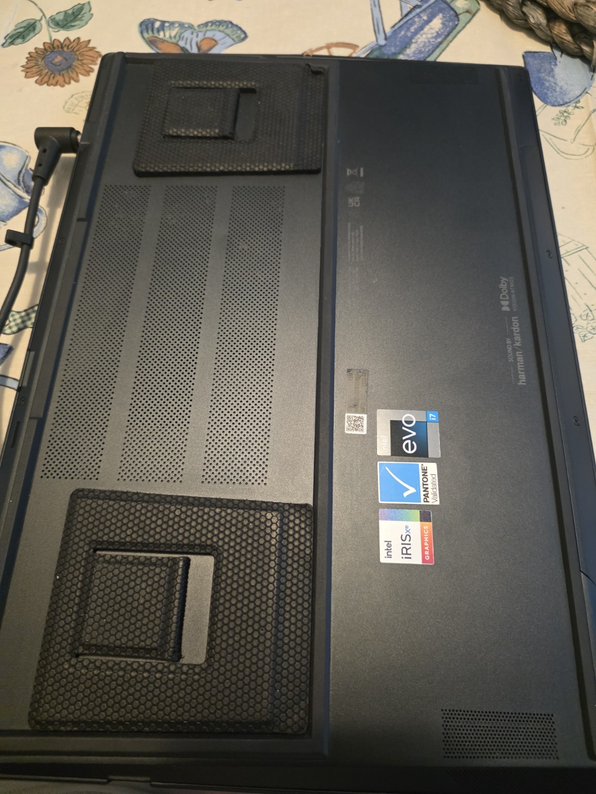 Asus Zenbook Duo Oled 32g Ram 1tb Storage Windows 11 Enterprise Laptop